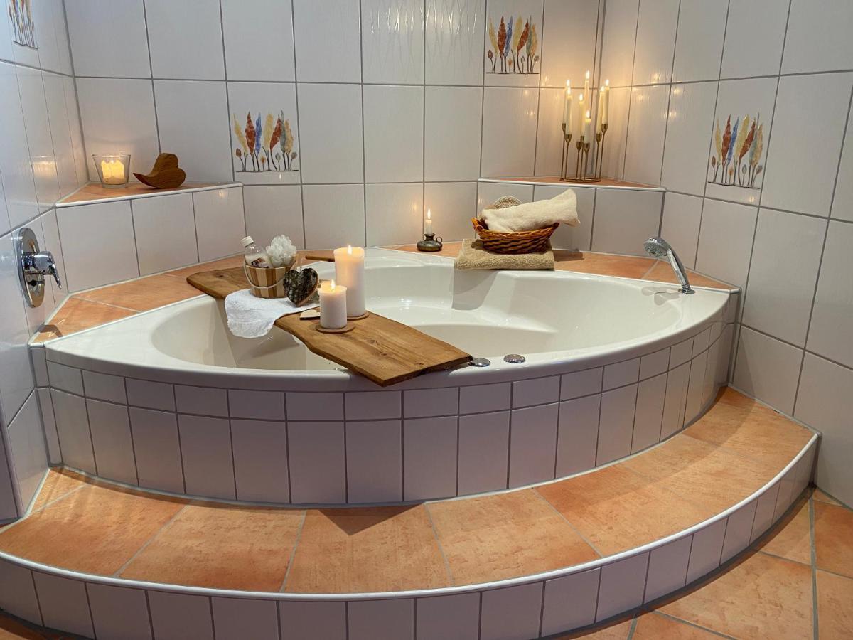 Private Spa Mit Sauna Und Whirlpool Schrozberg Ngoại thất bức ảnh
